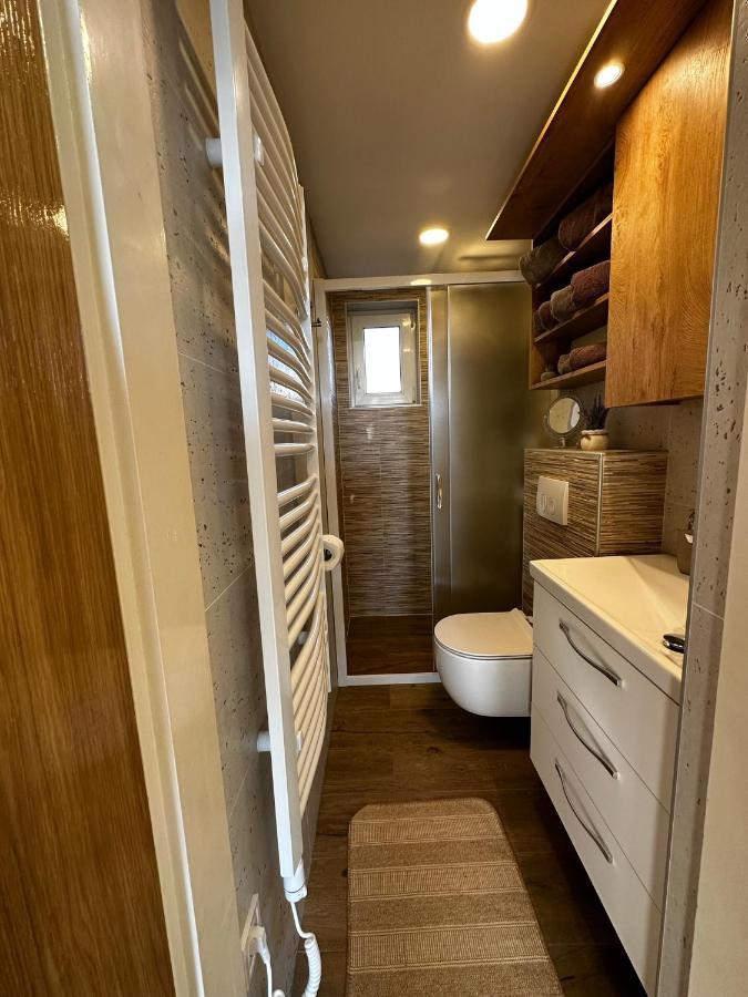 Apartman Veronika Vrsi Bagian luar foto
