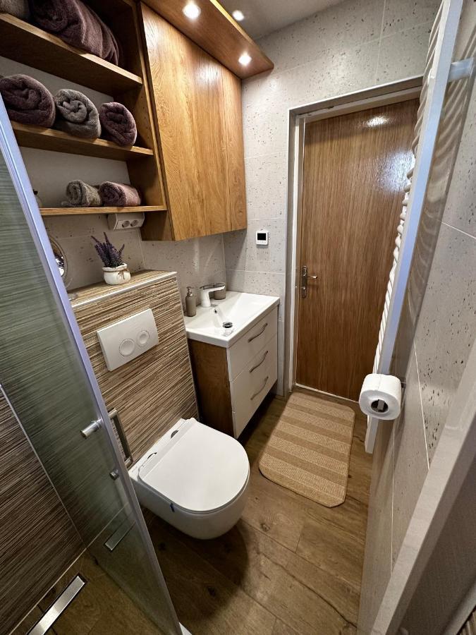 Apartman Veronika Vrsi Bagian luar foto