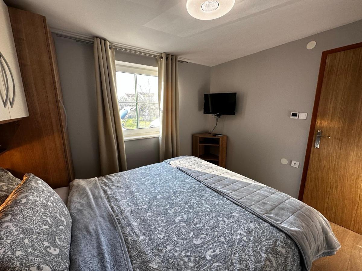 Apartman Veronika Vrsi Bagian luar foto