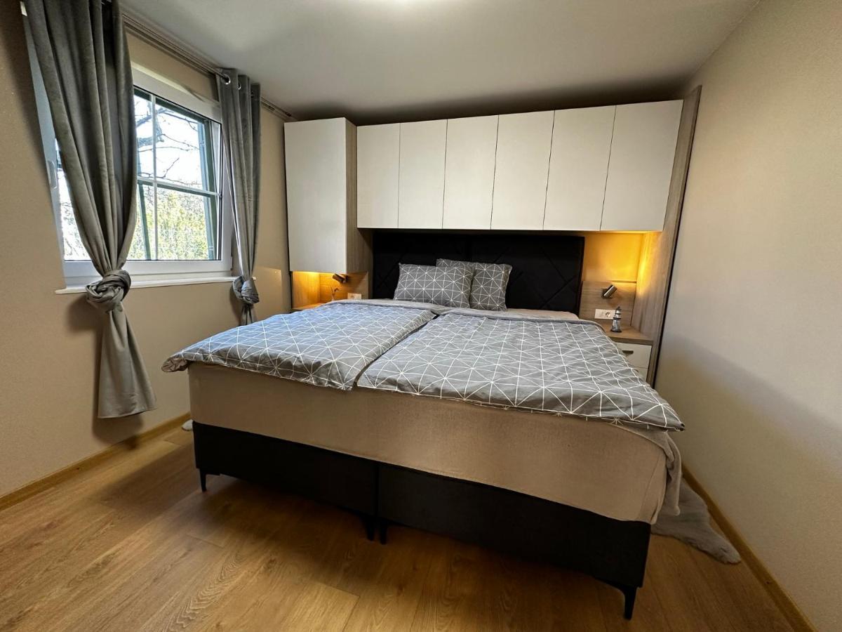 Apartman Veronika Vrsi Bagian luar foto