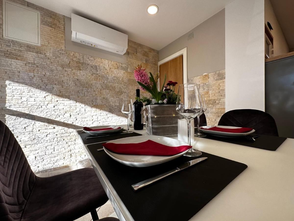 Apartman Veronika Vrsi Bagian luar foto